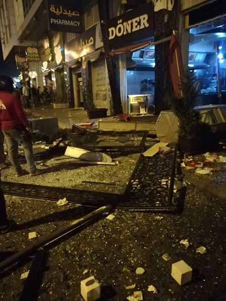 حريق بمطعم في شارع المدينة المنورة جراء انفجار اسطوانة غاز / فيديو