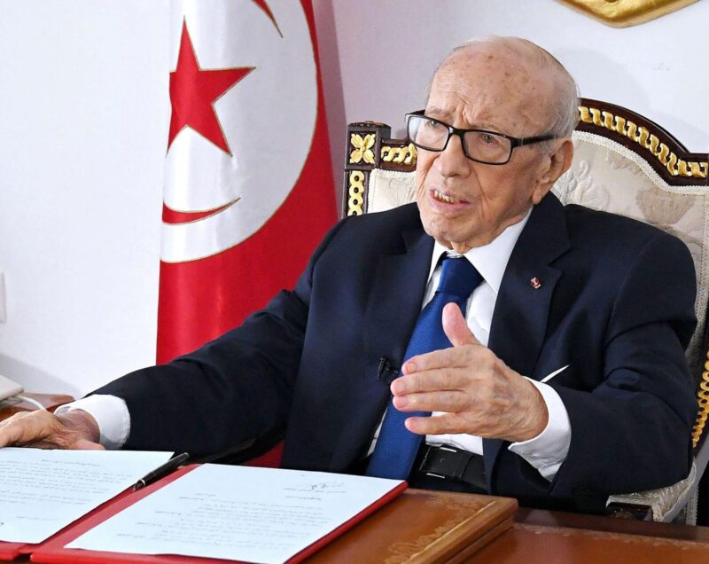 إجراء مُثير للتساؤل.. وزيرة العدل التونسية تطلب فتح تحقيق في ملابسات وفاة الرئيس الاسبق قائد السبسي منذ سنتين