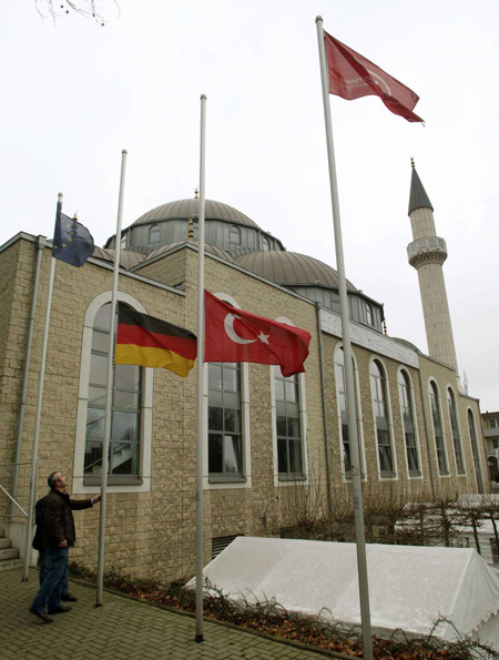 اردوغان يحول أئمة المساجد في المانيا الى جواسيس