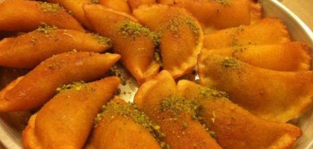 لأن لها معهم تاريخ طويل.. القطايف حلوى مميزة تحضر على موائد الأردنيين كلما هلّ شهر رمضان