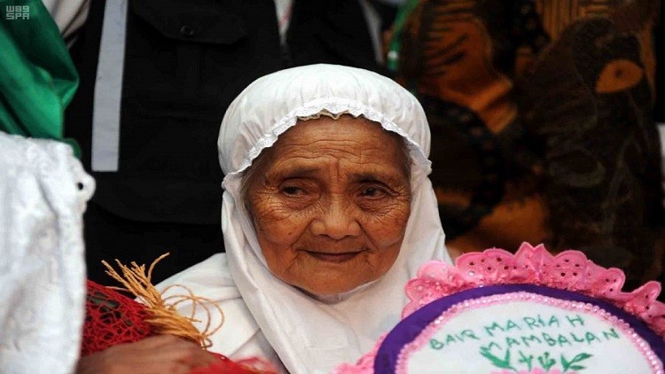 اندونيسية تلبي نداء الحج رغم بلوغها 104 سنوات من العمر