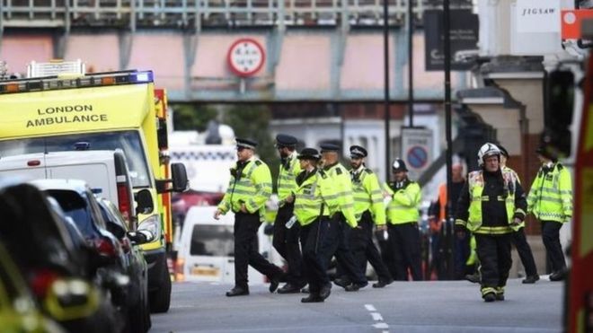 اعتقال شاب آخر اليوم بشبهة التورط بهجوم مترو لندن