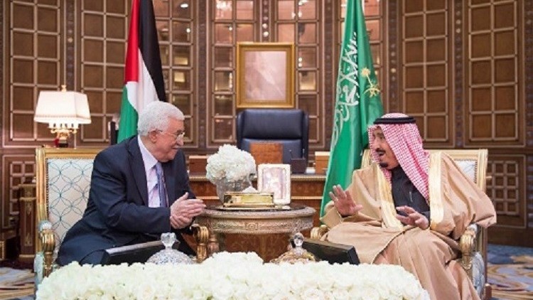 السعودية تطالب عباس بالضغط على حماس لفك ارتباطها بايران