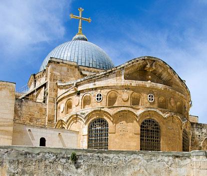 إغلاق كنيسة القيامة، يرغم اسرائيل على تأجبل مشروع قانون الضرائب الكنسية