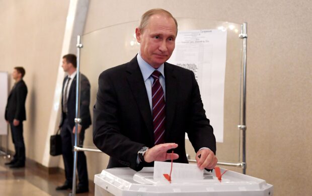 بوتين يعلن رضاه عن أي نتيجة تؤهله لشغل منصب الرئاسة / (فيديو)