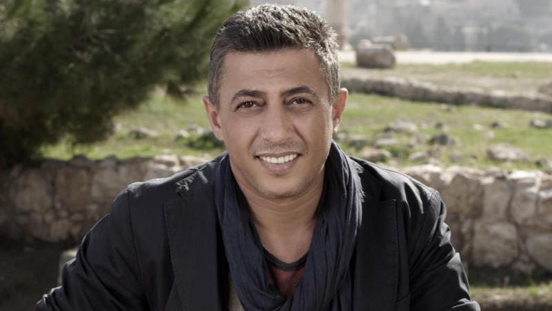 الفنان عمر العبداللات يُكذب مزاعم عن رفض السيسي لاستقباله / فيديو
