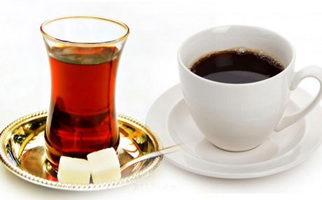 الشاي والقهوة صديقان للقلب ولكن مشروبات الطاقة ليست كذلك 