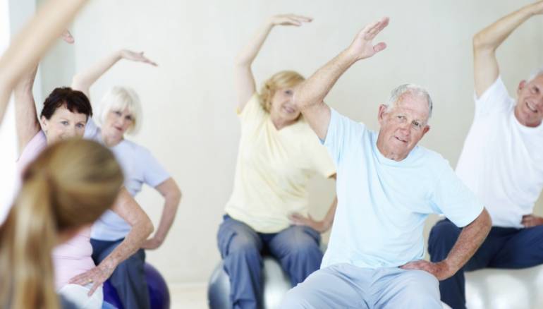 دراسة حديثة تثبت ان النشاطات الاجتماعية تحسّن المزاج وتطيل العمر 