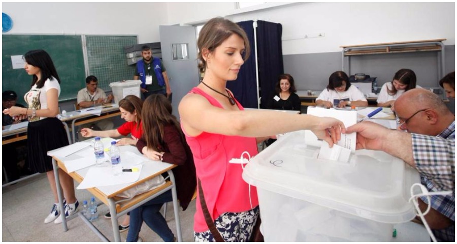 بدء اليوم الانتخابي النيابي الطويل في لبنان وفق نظام نسبي مطعّم بالطائفية