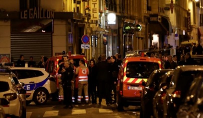 مقتل شخص وإصابة 4 في عملية طعن وسط باريس تبناها تنظيم داعش