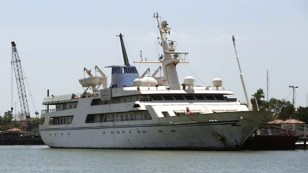 يخت قديم لصدام حسين يتحول إلى فندق للمرشدين البحريين
