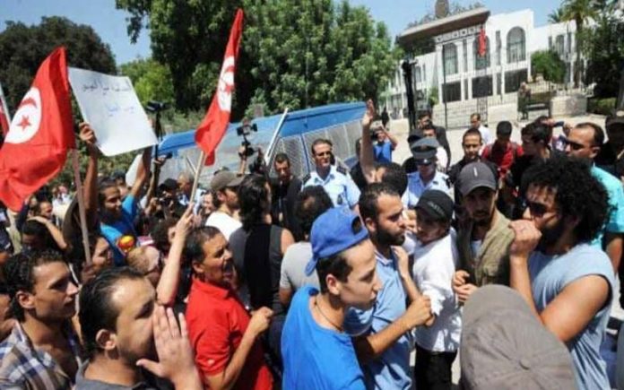 تظاهرات في تونس ضد دولة الامارات بدعوى تشجيعها لاطاحة السبسي