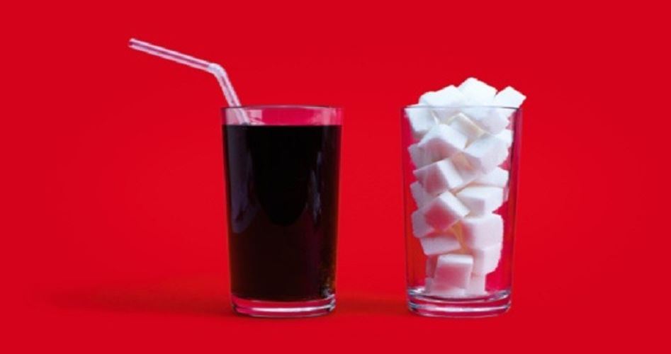 قاطعوا السكر والمشروبات الحلوة والغازية لانها تزيد نسبة الإصابة بالزهايمر