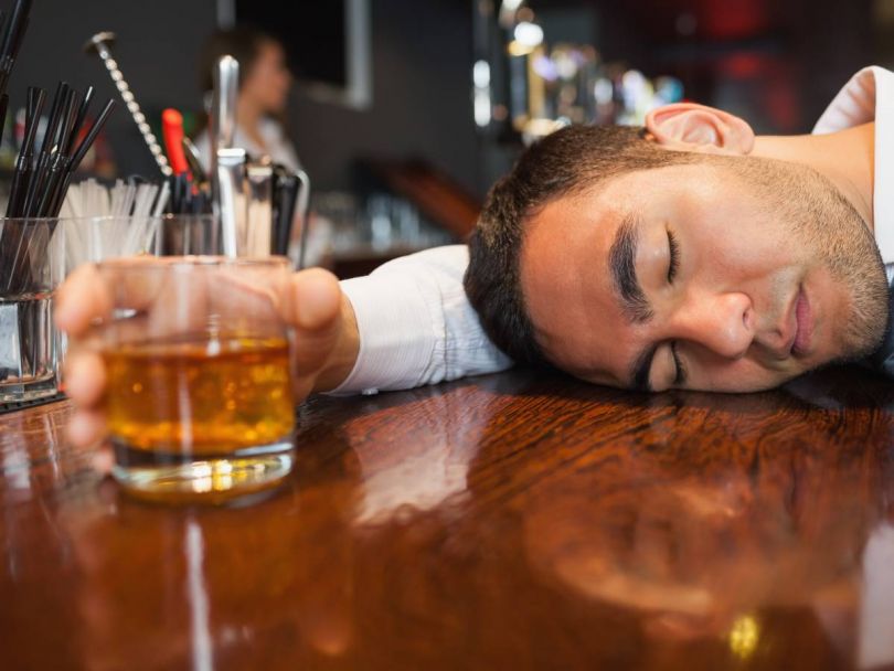 ارتفاع وفيات المشروبات الكحولية المغشوشة في ماليزيا إلى ٢٩ شخصاً