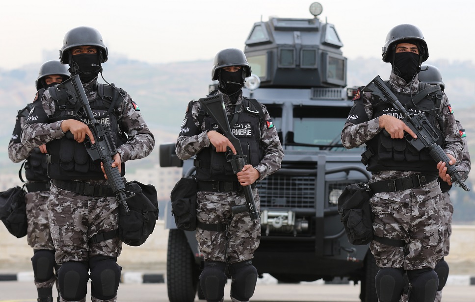 استشهاد دركي وإصابة 5 آخرين خلال مطاردة لمروجي المخدرات بمنطقة اللبن جنوبي عمان