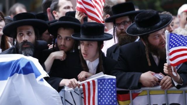 يهود امريكا يهاجمون ترامب لانه يشجع اليمين العنصري على استهداف الاقليات