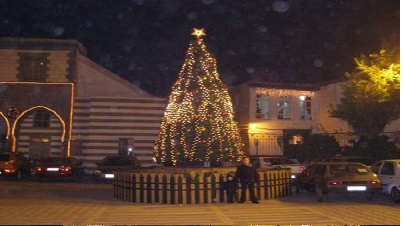 بعد تحرير جوبر.. حي العباسيين بدمشق يتزين لاول مرة استعداداً لعيد الميلاد