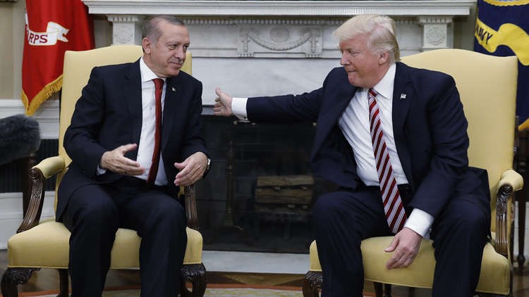 مصدر أمريكي يكشف دور أردوغان في انسحاب القوات الامريكية من سوريا والتخلي عن الوحدات الكردية 