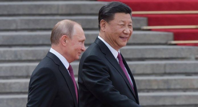 سياسات ترامب الحمقاء تدفع روسيا والصين لتوثيق تعاونهما ضد امريكا