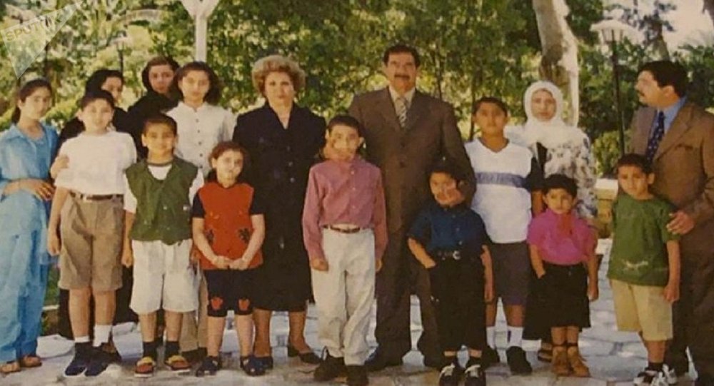 من ذاكرة الكاميرا.. صور شخصية للشهيد صدام حسين وعائلته تنشر لأول مرة
