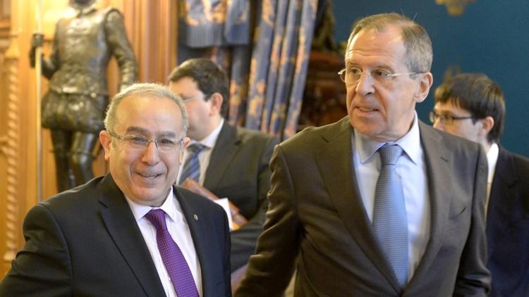 لافروف يعلن ان روسيا تراقب الاوضاع بالجزائر وترفض اي تدخل خارجي فيها