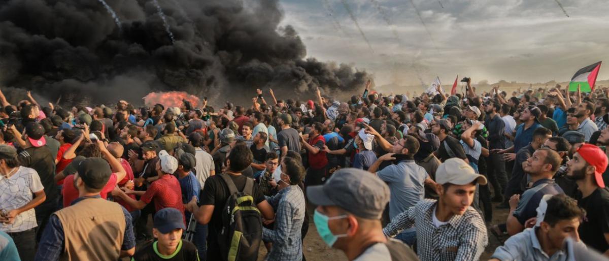 شهيدان و٥٠ مُصاباً اثر عدوان إسرائيلي على مسيرة العودة في غزة بعنوان 