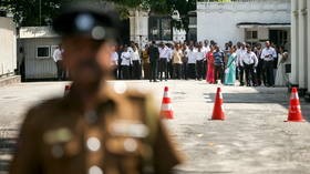 فرض حظر تجول في كل أنحاء سريلانكا بعد مهاجمة مساجد ومتاجر للمسلمين