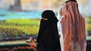 كاتبة سعودية تؤكد حق المرأة في مجادلة زوجها وتستشهد بزوجات النبي 