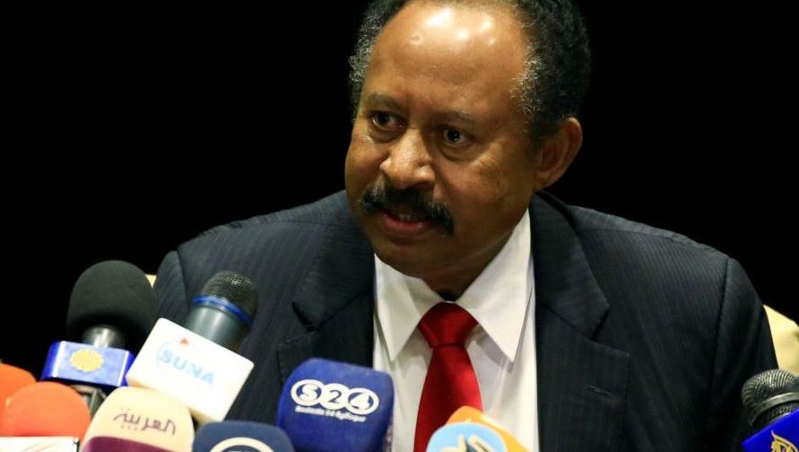 حمدوك ينجح في تشكيل اول حكومة وحدة وطنية سودانية تضم 4 نساء بعد عزل البشير