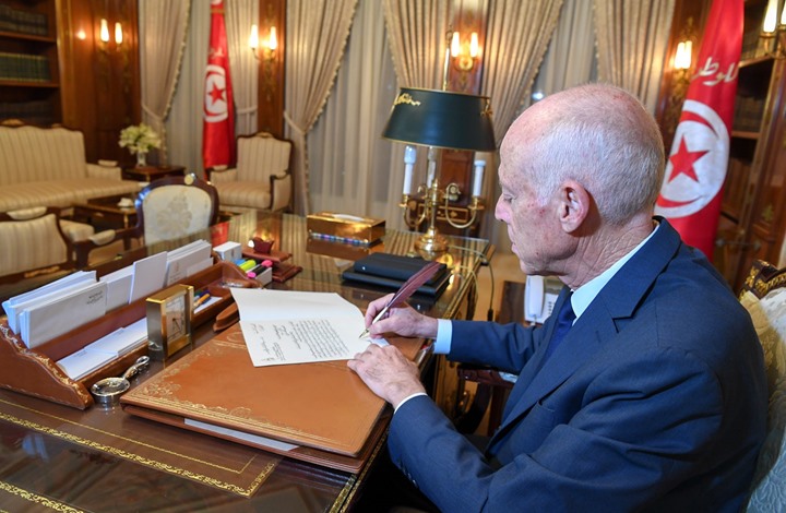 لن نقبل بتقسيم سوريا إلى أشلاء... الرئيس سعيّد يؤكد عزمه إعادة العلاقات مع سوريا وتبادل السفراء بين تونس ودمشق