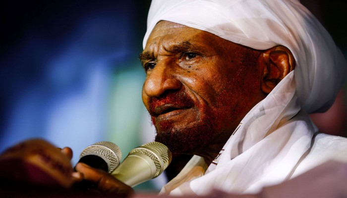 جراء اصابته بالكورونا.. وفاة الزعيم السوداني الصادق المهدي بعد ثلاثة أسابيع من دخوله مستشفى بدولة الإمارات