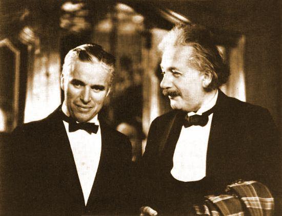 هكذا جمعت الصداقة بين العبقري أينشتاين والهزلي شارلى شابلن