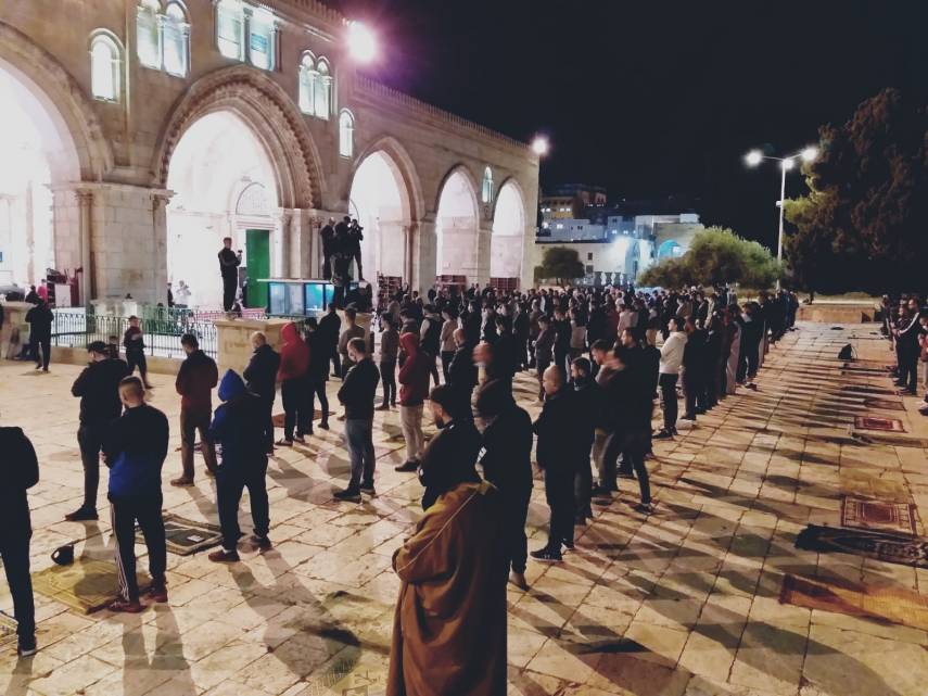 وسط التكبيرات والهتافات.. اليوم أول صلاة فجر في المسجد الأقصى المبارك بعد إغلاقه 69 يوماً بسبب الكورونا