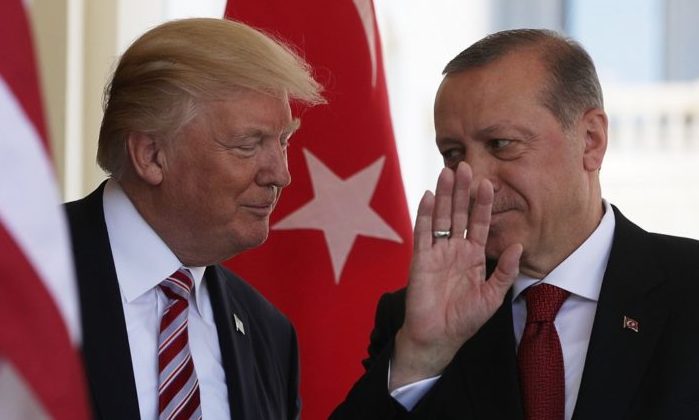 اردوغان يُحرّض ترامب على حزب العمال الكردستاني ويتهمه بالوقوف مع منظمة انتيفا وراء الاضطرابات الامريكية الحالية!!!