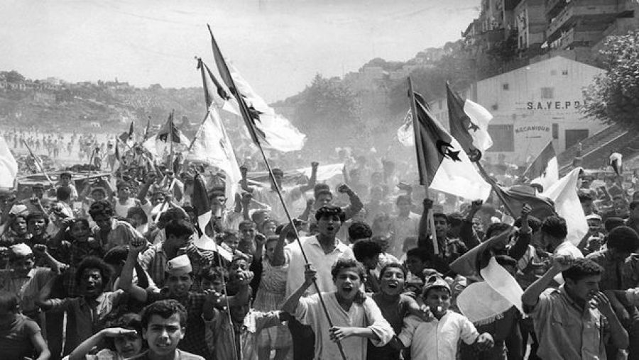 المجد والخلود للشهداء.. قادة المقاومة الشعبية الجزائرية يعودون من المنفى الفرنسي الى الوطن بعد 170 عاماً