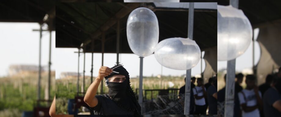 عنقود بالونات غزاوي يحمل عبوة ناسفة يغزو قاعدة لسلاح الجو الاسرائيلي، وطائرات العدو ترد / فيديو
