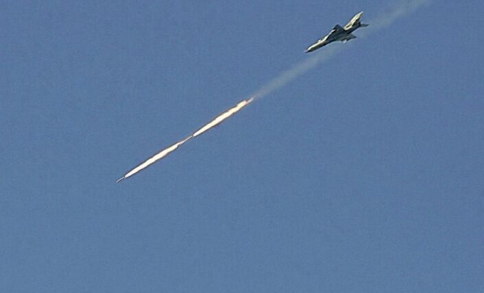 غارات مدمرة للطيران السوري على مواقع استراتيجية لتنظيم 