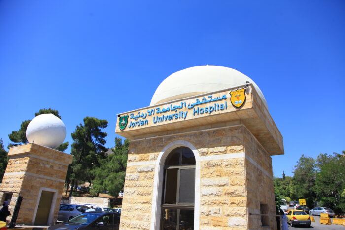 وفاتان بكورونا لرجلين مُسنّين في مستشفى الجامعة الأردنية
