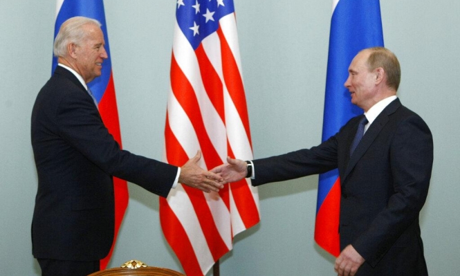 في مكالمة تصالحية.. بوتين وبايدن ناقشا مليا العلاقات الروسية والأمريكية وبعض بنود الأجندة الدولية