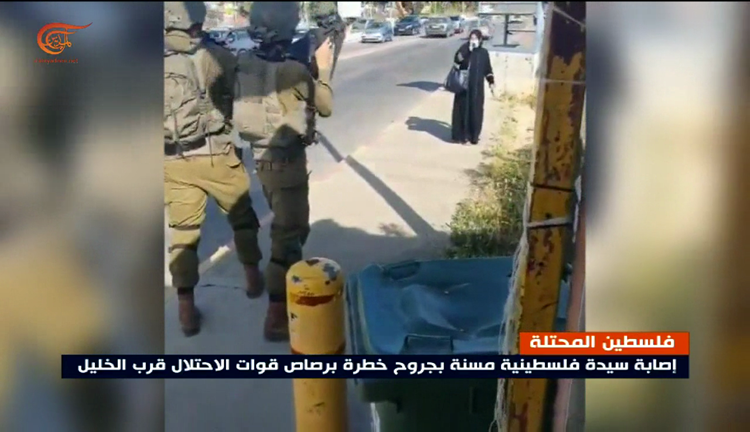 عمرها 60 عامًا.. جيش الاحتلال يطلق النار على سيدة فلسطينية بزعم محاولتها طعن جنوده جنوبي بيت لحم/ فيديو