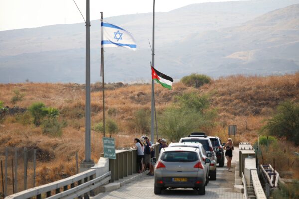 تنسيق اردني - اسرائيلي لمنع عمليات التهريب عبر الحدود المشتركة