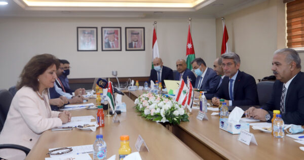 اتفاق الأردن وسوريا ولبنان على إيصال الكهرباء الأردنية إلى لبنان