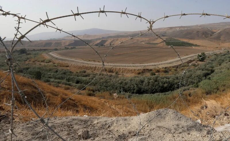 سلطات العدو تزعم إحباط محاولة تهريب أسلحة قرب الحدود الأردنيّة