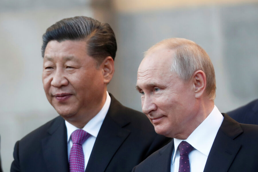 روسيا والصين تعلنان دخول العلاقات الدولية عصراً جديداً، وتعتزمان مقاومة اي تدخل خارجي في الشؤون الداخلية للدول