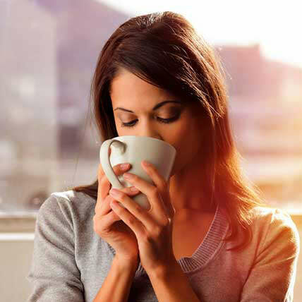 تحذير.. الافراط في تناول القهوة يؤدي الى تساقط الشعر