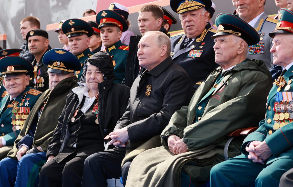 بوتين في عيد النصر : بعد إنهيار الاتحاد السوفياتي أخذت امريكا تباهي بـ 
