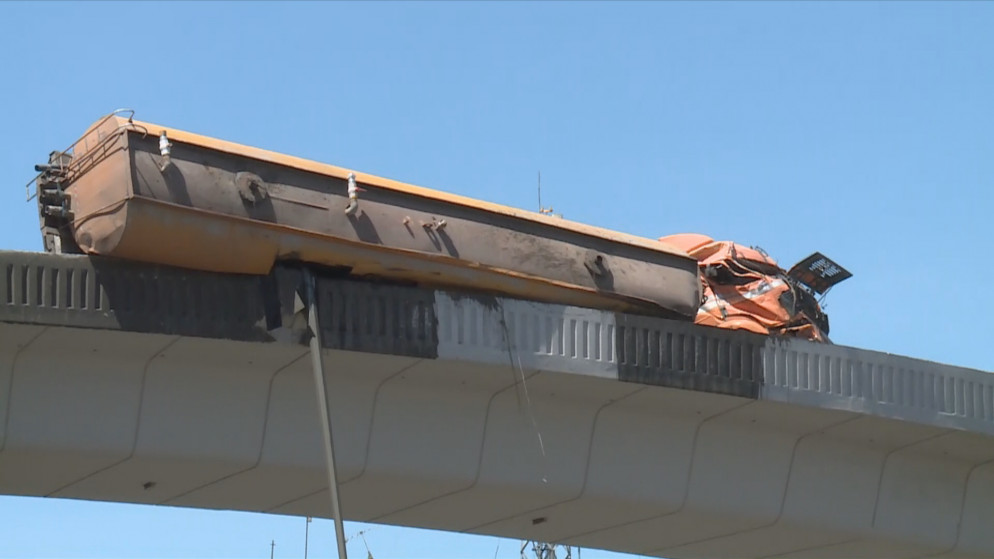توقيف سائق صهريج النضح الذي تدهور على جسر دوار المدينة الرياضية لمدة 7 ايام