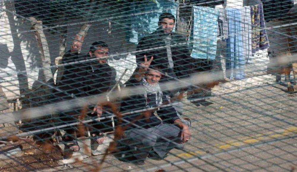 دعت الشعب الفلسطيني لمساندتها.. الحركة الأسيرة بسجون الاحتلال تعلن عن برنامجها النضالي الذي يبدأ تنفيذه غدًا الاحد