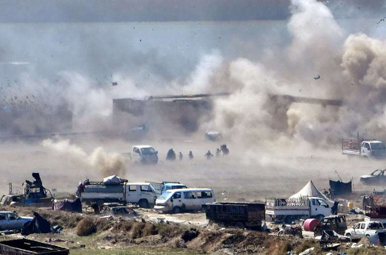 قصف صاروخي اليوم الاربعاء يستهدف قاعدة الجيش الأمريكي في حقل كونيكو للغاز الطبيعي شرقي سوريا