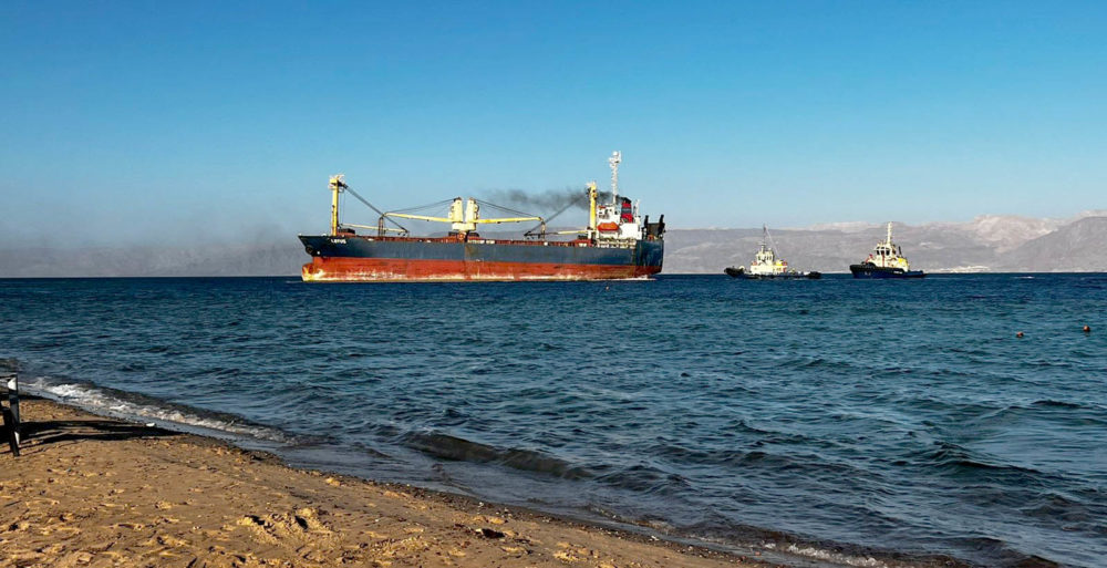 جنوح سفينة قادمة من مصر على شاطئ العقبة اليوم الثلاثاء